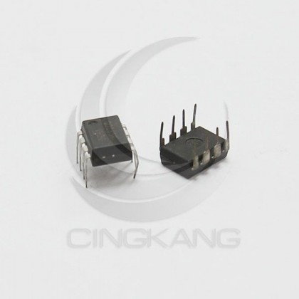 Q0165R (DIP-8) 液晶電源IC (2入)